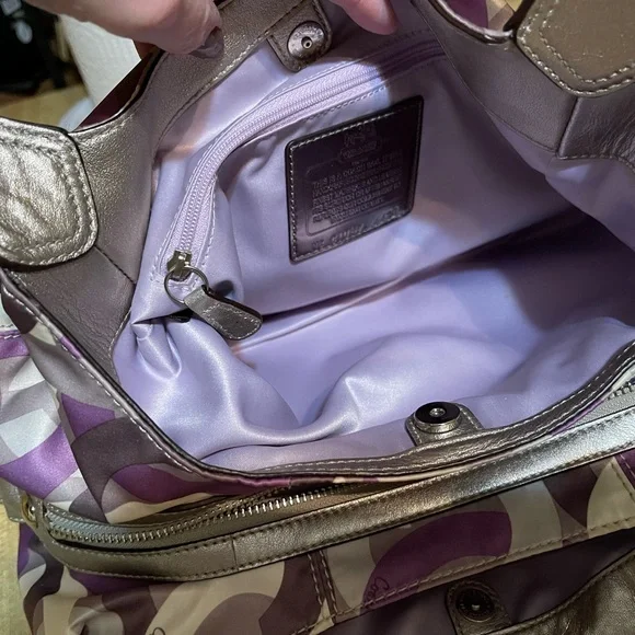 RARE COACH Poppy Like new Madison signature shoulder bag, purple, cream, gray - Picture 16 of 16